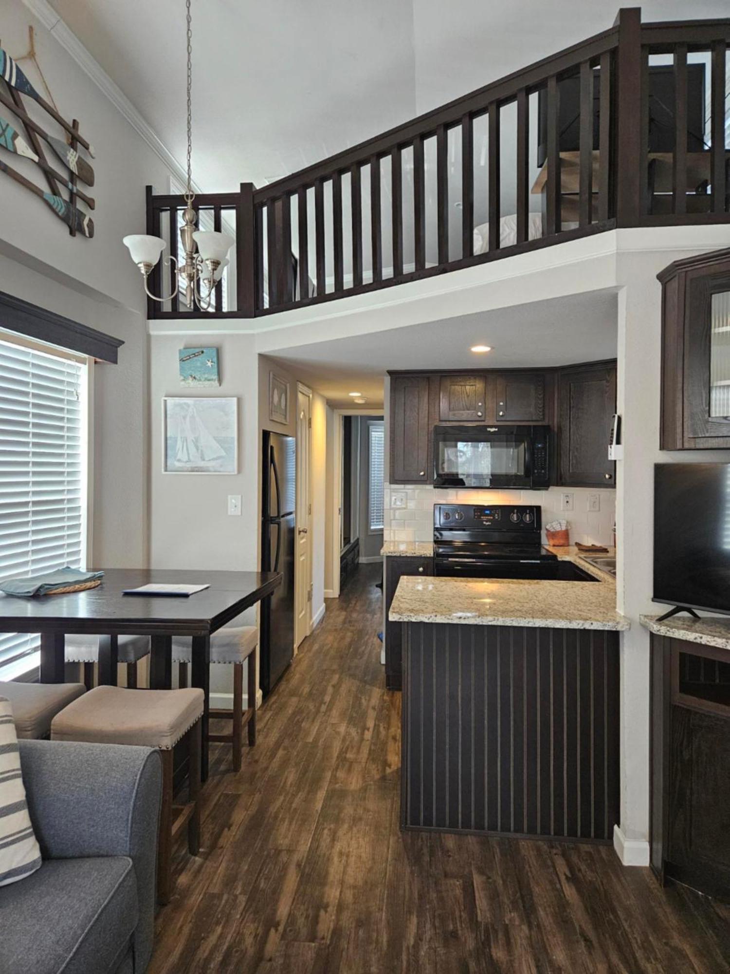 Live Oak Landing Hotel Freeport Eksteriør billede